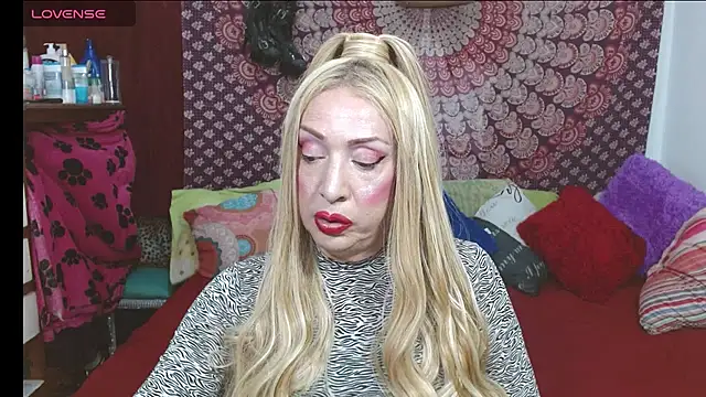 Snapshot of elena_evans chatting on 02-28-26, 04:19 elena evans online show from 02-28-26, 04:19