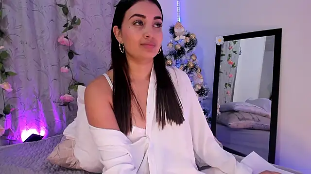 Snapshot of aisha_es chatting on 12-29-24, 03:13 aisha es online show from 12-29-24, 03:13