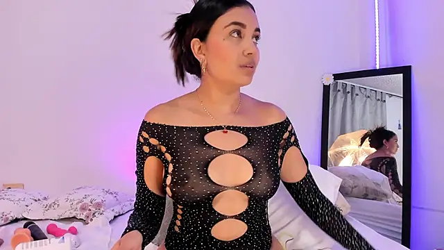 Snapshot of aisha_es chatting on 01-14-25, 02:43 aisha es online show from 01-14-25, 02:43