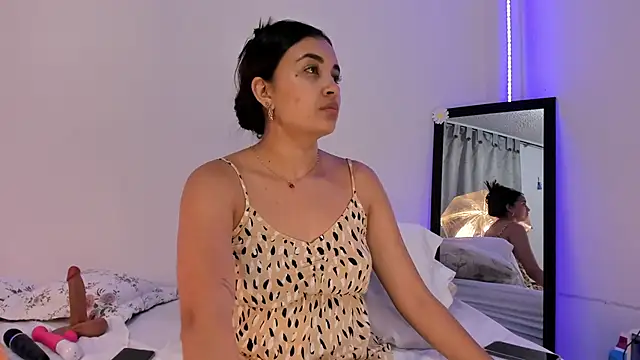 Snapshot of aisha_es chatting on 01-15-25, 01:56 aisha es online show from 01-15-25, 01:56