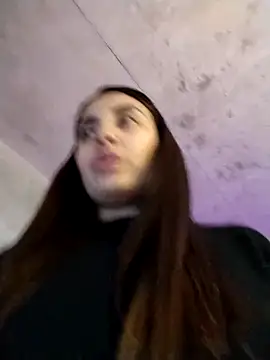 Snapshot of aisha_es chatting on 03-15-25, 06:21 aisha es online show from 03-15-25, 06:21