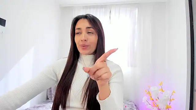 Snapshot of aisha_es chatting on 09-30-25, 08:03 aisha es online show from 09-30-25, 08:03