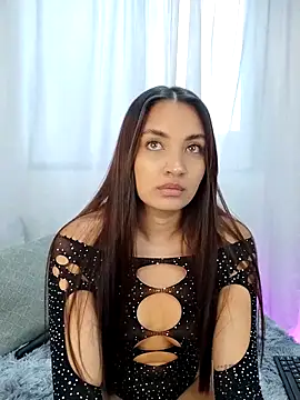 Snapshot of aisha_es chatting on 10-06-25, 08:17 aisha es online show from 10-06-25, 08:17