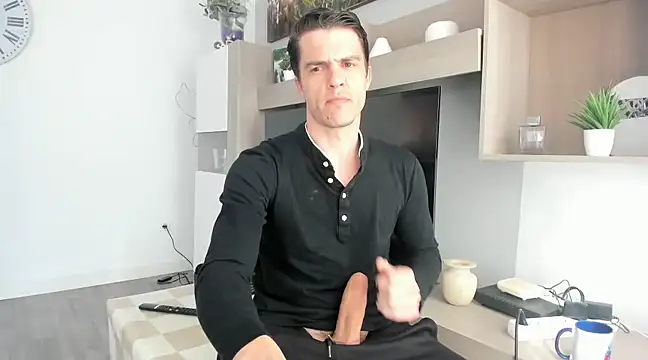 Snapshot of HeteroOli chatting on 02-17-25, 10:07 HeteroOli online show from 02-17-25, 10:07