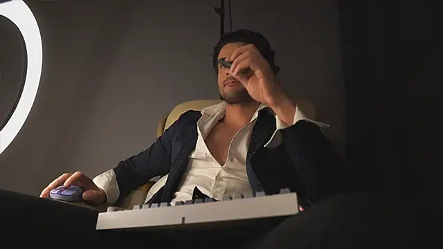 Keen   Luckystrike online show from 03-02-25, 09:01