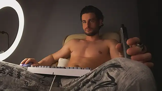 Keen   Luckystrike online show from 03-06-25, 11:09