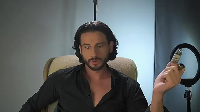 Keen   Luckystrike online show from 12-13-25, 11:54