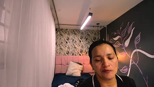 MarilynMiilf  online show from 03-10-25, 07:18
