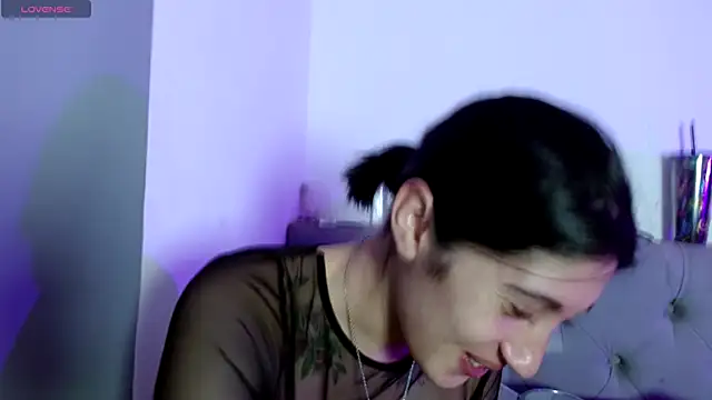 Red-moon1 online show from 11-05-25, 04:34