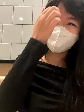 Snapshot of Onee-Chew chatting on 11-22-25, 03:49 Onee-Chew online show from 11-22-25, 03:49