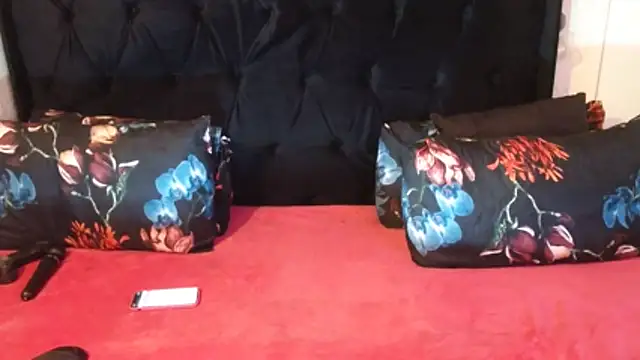 Ducheess online show from 10-28-25, 01:53