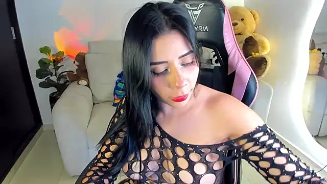 eval lee18 online show from 10-20-25, 02:23