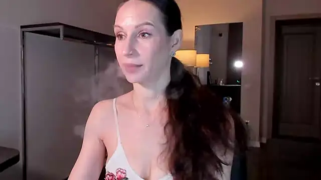 Snapshot of Mila_Anders chatting on 01-06-26, 05:44 Mila Anders online show from 01-06-26, 05:44