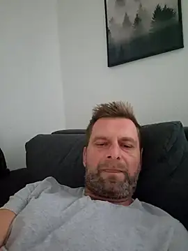 Mjn34 online show from 10-28-25, 07:23