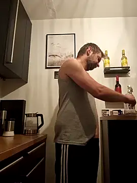 Mjn34 online show from 12-15-25, 06:17