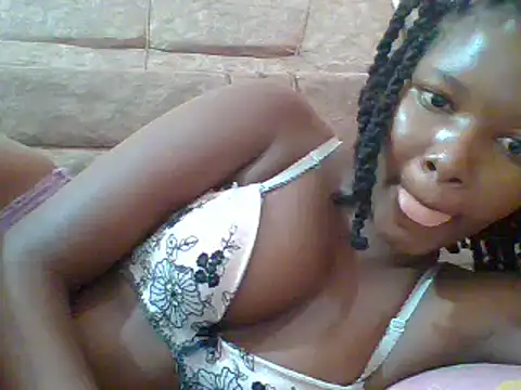 Snapshot of sexyjanett chatting on 02-07-25, 02:47 sexyjanett online show from 02-07-25, 02:47