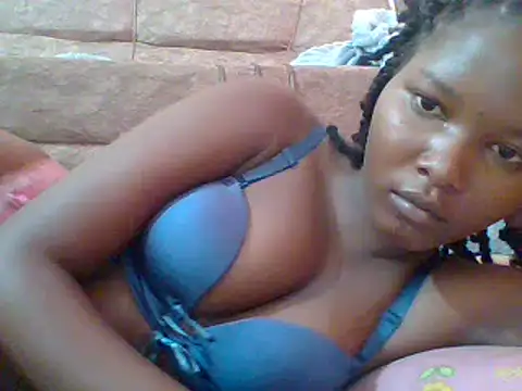 Snapshot of sexyjanett chatting on 02-08-25, 11:01 sexyjanett online show from 02-08-25, 11:01