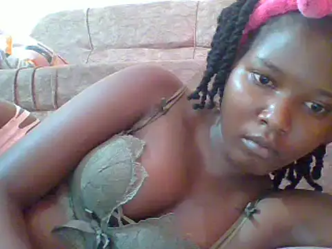 Snapshot of sexyjanett chatting on 02-13-25, 11:17 sexyjanett online show from 02-13-25, 11:17