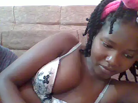 Snapshot of sexyjanett chatting on 02-14-25, 11:10 sexyjanett online show from 02-14-25, 11:10