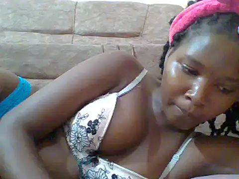 Snapshot of sexyjanett chatting on 02-14-25, 05:14 sexyjanett online show from 02-14-25, 05:14