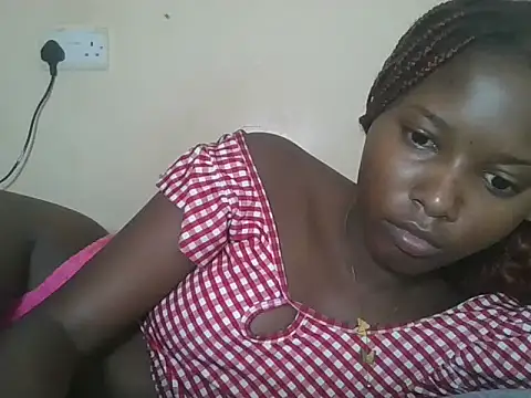 Snapshot of sexyjanett chatting on 09-14-25, 09:19 sexyjanett online show from 09-14-25, 09:19