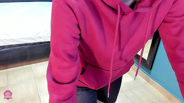 Linda4Petite online show from 03-17-25, 06:11