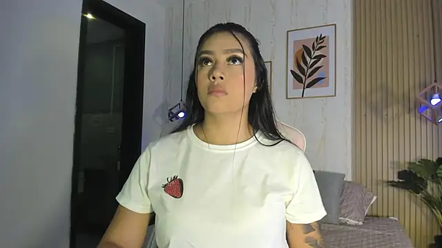 Snapshot of CameronCollins_ chatting on 10-16-25, 07:48 CameronCollins online show from 10-16-25, 07:48