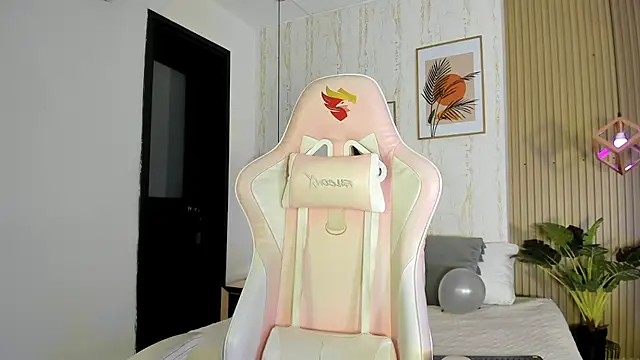 Snapshot of CameronCollins_ chatting on 10-30-25, 07:47 CameronCollins online show from 10-30-25, 07:47