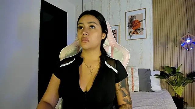 Snapshot of CameronCollins_ chatting on 11-06-25, 07:26 CameronCollins online show from 11-06-25, 07:26