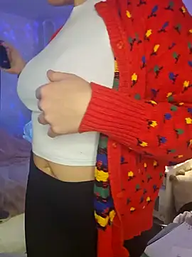 Snapshot of Ellie-L-Elizabeth chatting on 12-18-24, 04:17 Ellie-L-Elizabeth online show from 12-18-24, 04:17