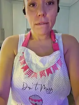 Snapshot of Ellie-L-Elizabeth chatting on 03-01-25, 02:02 Ellie-L-Elizabeth online show from 03-01-25, 02:02