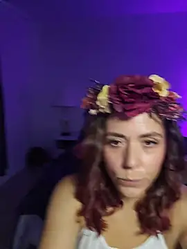 Snapshot of Ellie-L-Elizabeth chatting on 10-22-25, 05:02 Ellie-L-Elizabeth online show from 10-22-25, 05:02