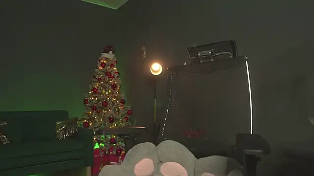 Snapshot of mirawair chatting on 11-25-25, 02:50 mirawair online show from 11-25-25, 02:50