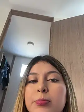 lunablossom  online show from 12-15-24, 04:15