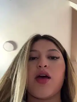 lunablossom  online show from 03-16-25, 03:39