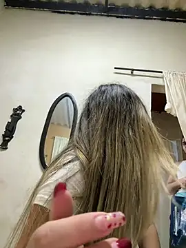 lunablossom  online show from 03-17-25, 03:36