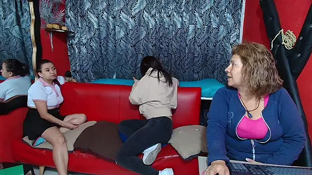 lesbiancuple online show from 01-31-25, 12:17