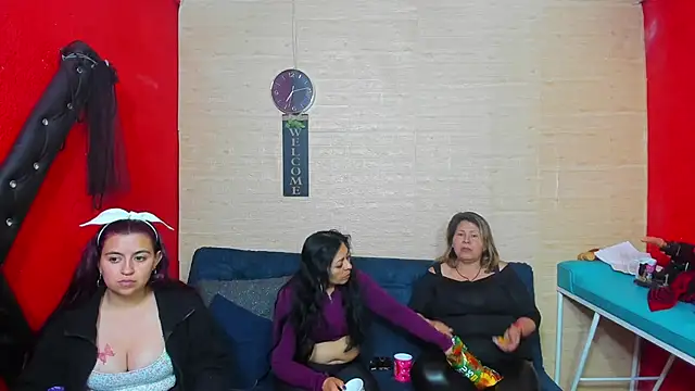 lesbiancuple online show from 09-22-25, 12:12