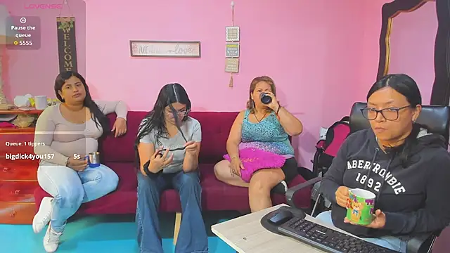 Snapshot of lesbiancuple chatting on 11-26-25, 01:12 lesbiancuple online show from 11-26-25, 01:12