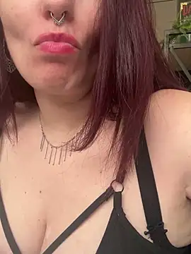 Snapshot of LunaMoongirl chatting on 12-03-24, 02:16 LunaMoongirl online show from 12-03-24, 02:16