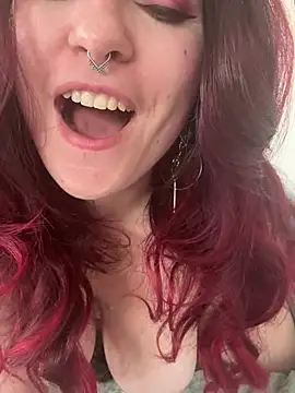 Snapshot of LunaMoongirl chatting on 12-20-24, 01:22 LunaMoongirl online show from 12-20-24, 01:22