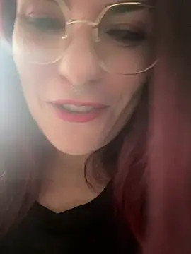 Snapshot of LunaMoongirl chatting on 01-08-25, 10:37 LunaMoongirl online show from 01-08-25, 10:37