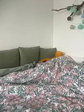 Snapshot of LunaMoongirl chatting on 01-16-25, 02:30 LunaMoongirl online show from 01-16-25, 02:30