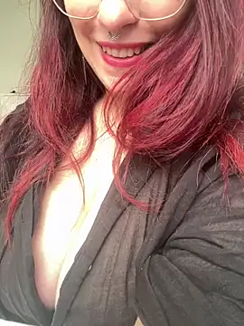 Snapshot of LunaMoongirl chatting on 01-23-25, 01:45 LunaMoongirl online show from 01-23-25, 01:45