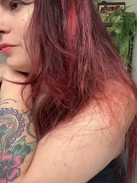 Snapshot of LunaMoongirl chatting on 02-04-25, 09:38 LunaMoongirl online show from 02-04-25, 09:38