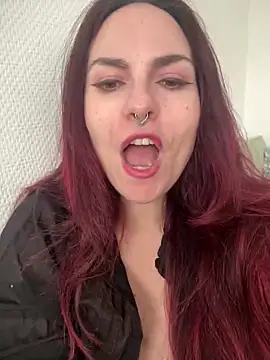 Snapshot of LunaMoongirl chatting on 02-26-25, 03:30 LunaMoongirl online show from 02-26-25, 03:30