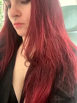 Snapshot of LunaMoongirl chatting on 09-25-25, 03:05 LunaMoongirl online show from 09-25-25, 03:05