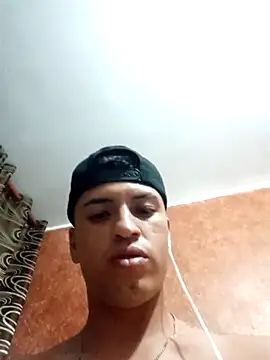 Snapshot of J_Rauw_ chatting on 11-05-25, 04:56 J Rauw online show from 11-05-25, 04:56