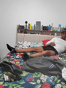 Snapshot of hotfine26 chatting on 10-18-25, 02:14 hotfine26 online show from 10-18-25, 02:14