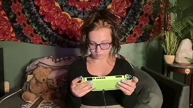 Snapshot of sweetandwet_daddy chatting on 10-22-25, 12:44 sweetandwet daddy online show from 10-22-25, 12:44